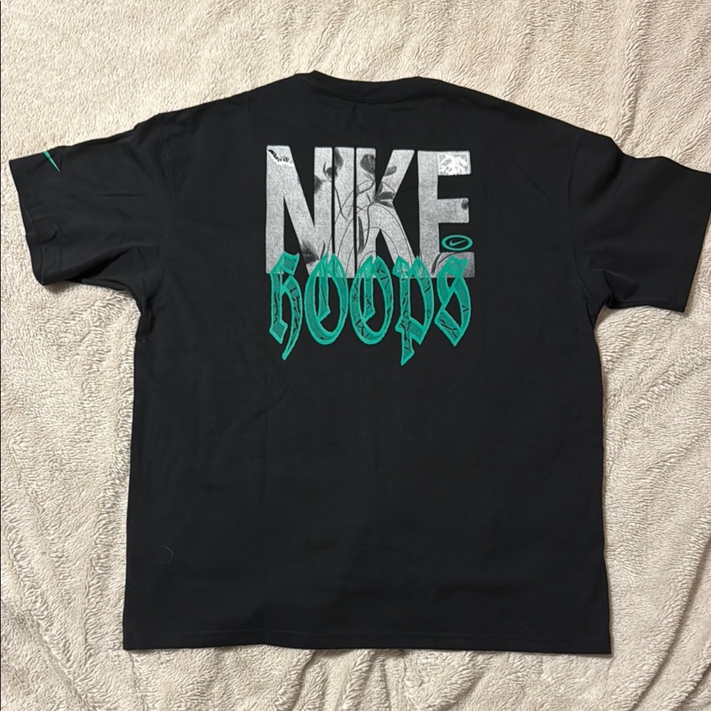 Nike The Nike Tee